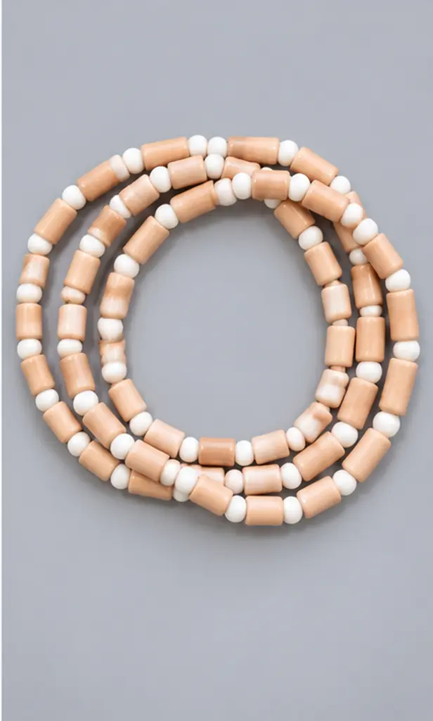 04_collana_perle_bianche.webp